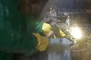 龙岩消防水池堵漏施工视频