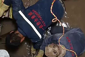 龙岩电梯井堵漏施工视频